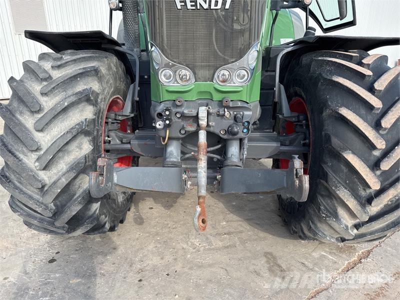 Fendt 828 Vario Traktory