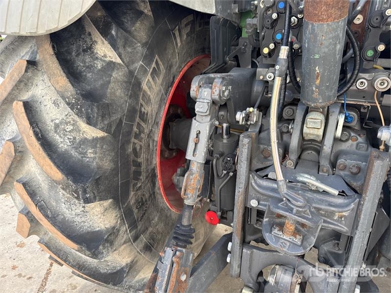 Fendt 828 Vario Traktory