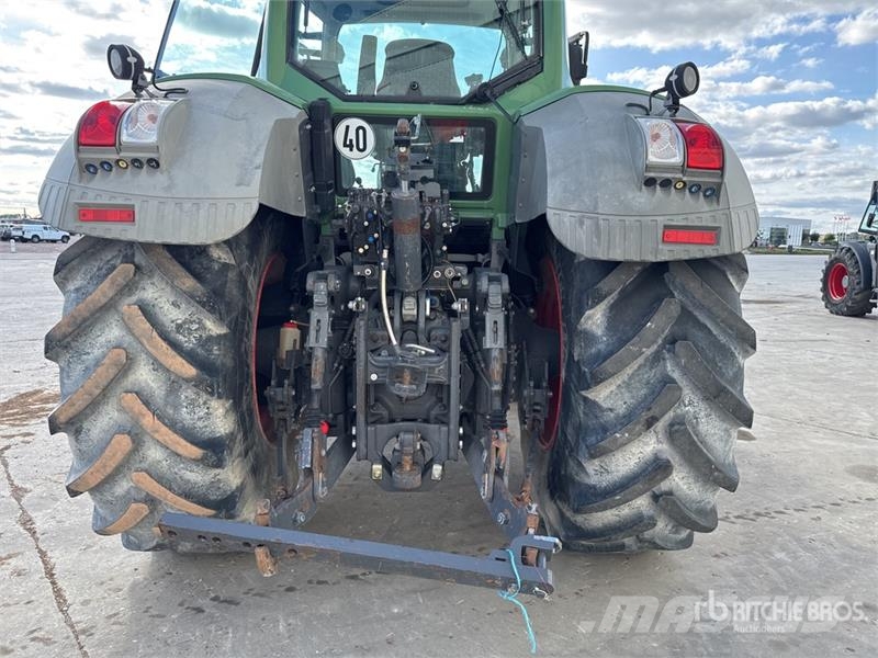 Fendt 828 Vario Traktory