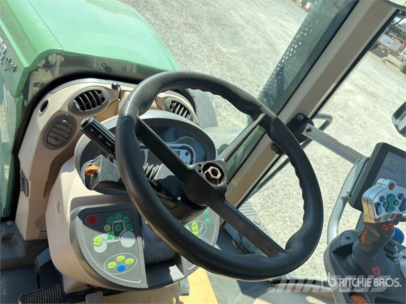 Fendt 828 Vario Traktorer