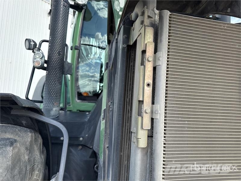 Fendt 828 Vario Traktory