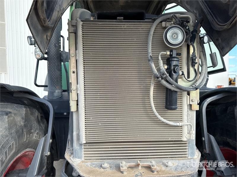 Fendt 828 Vario Traktory