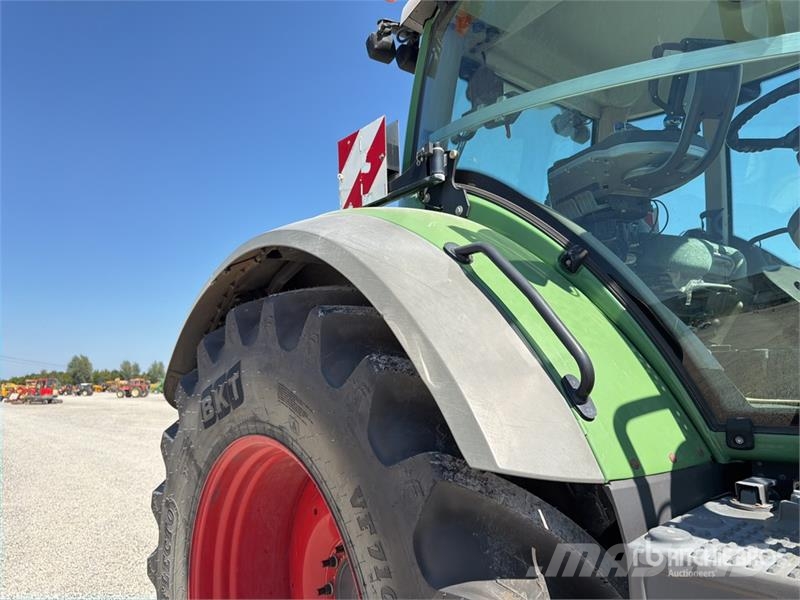 Fendt 828 Vario Traktorer