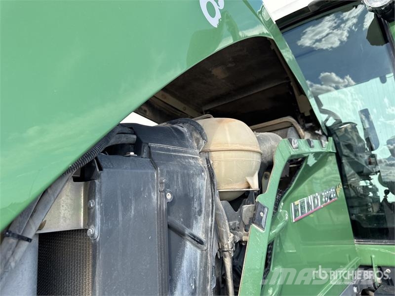 Fendt 828 Vario Traktory