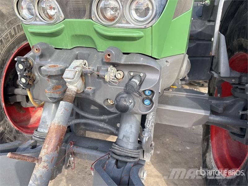 Fendt 828 Vario Traktory