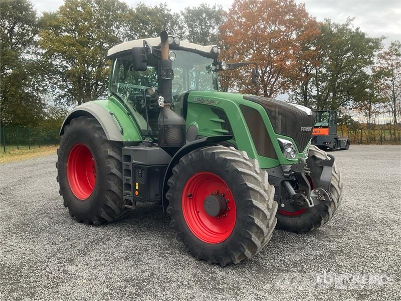 Fendt 828 Vario Traktoren