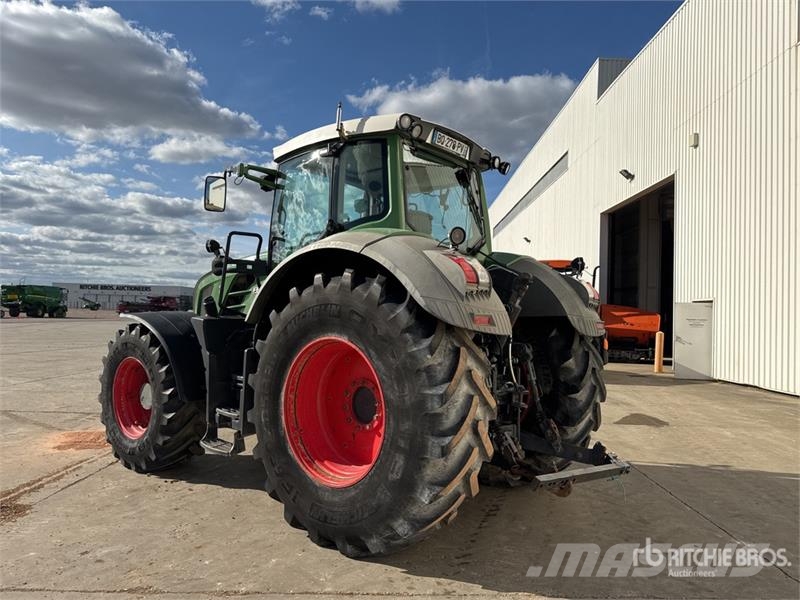 Fendt 828 Vario Traktory