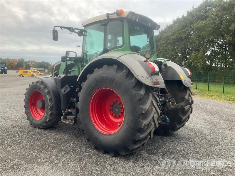 Fendt 828 Vario Traktoren
