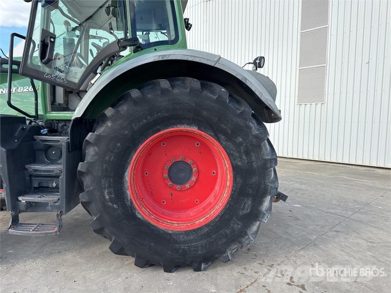 Fendt 828 Vario Traktory