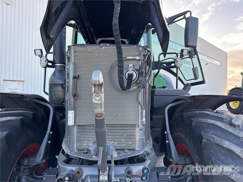 Fendt 828 Vario Profi Plus 4x4 Tracteur Agricole 4WD Tra Tracteur