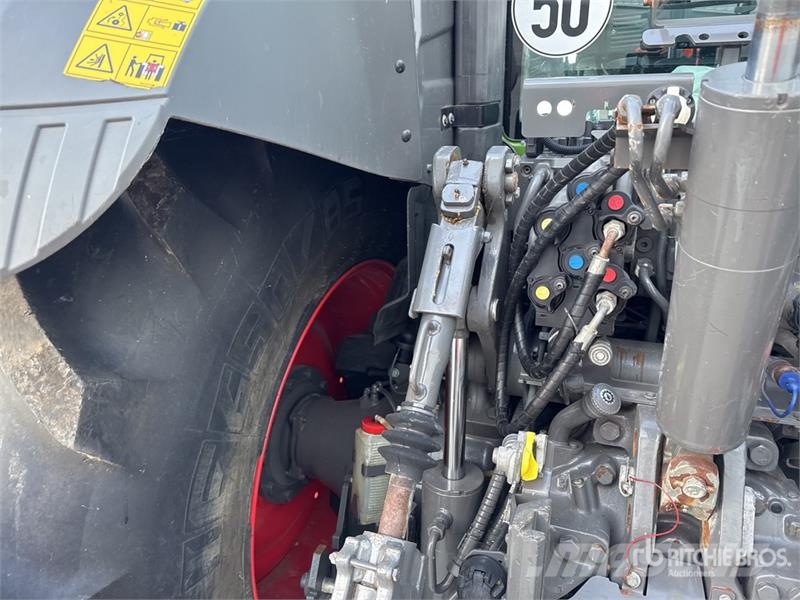 Fendt 828 Vario Profi Plus 4x4 Tracteur Agricole 4WD Tra Tracteur