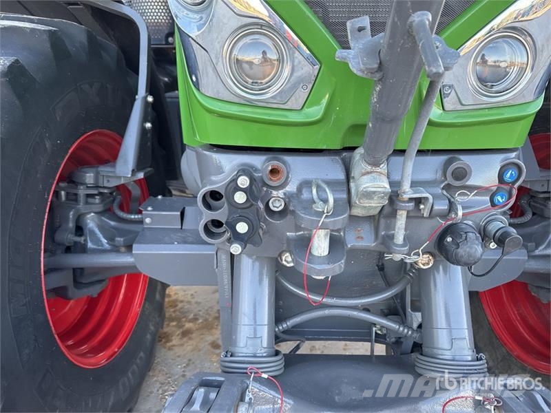 Fendt 828 Vario Profi Plus 4x4 Tracteur Agricole 4WD Tra Tracteur