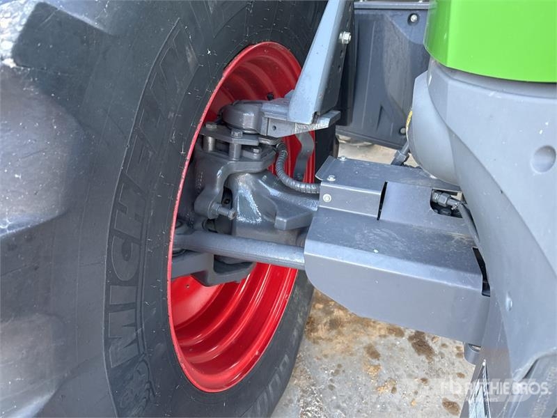 Fendt 828 Vario Profi Plus 4x4 Tracteur Agricole 4WD Tra Tracteur