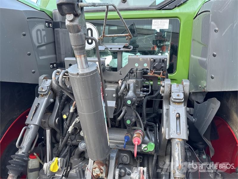 Fendt 828 Vario Profi Plus 4x4 Tracteur Agricole 4WD Tra Tracteur