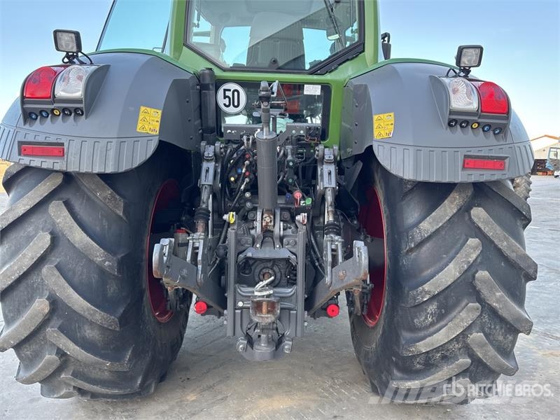 Fendt 828 Vario Profi Plus 4x4 Tracteur Agricole 4WD Tra Tracteur