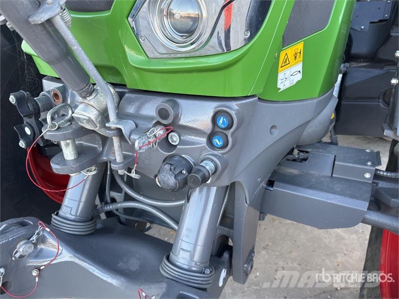 Fendt 828 Vario Profi Plus 4x4 Tracteur Agricole 4WD Tra Tracteur