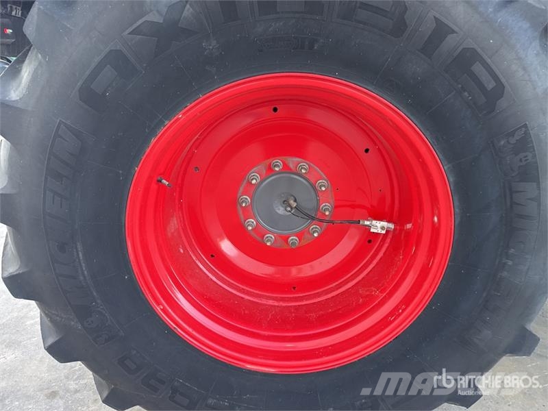 Fendt 828 Vario Profi Plus 4x4 Tracteur Agricole 4WD Tra Tracteur
