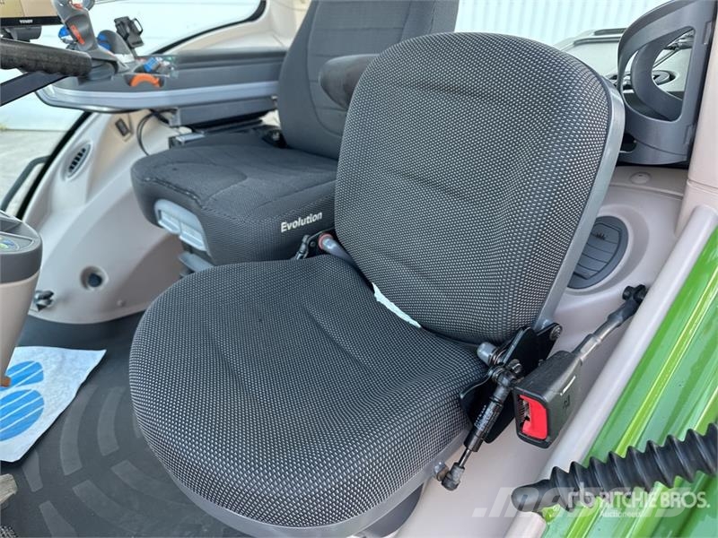 Fendt 828 Vario Profi Plus 4x4 Tracteur Agricole 4WD Tra Tracteur