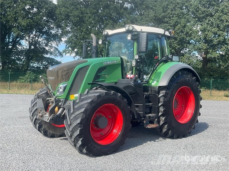 Fendt 828 Vario S4 Profi Plus 4WD Tractor Трактори