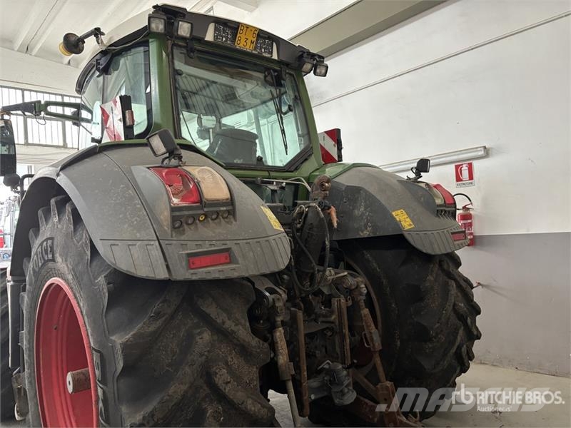 Fendt 939 Vario 4WD Tractor Трактори