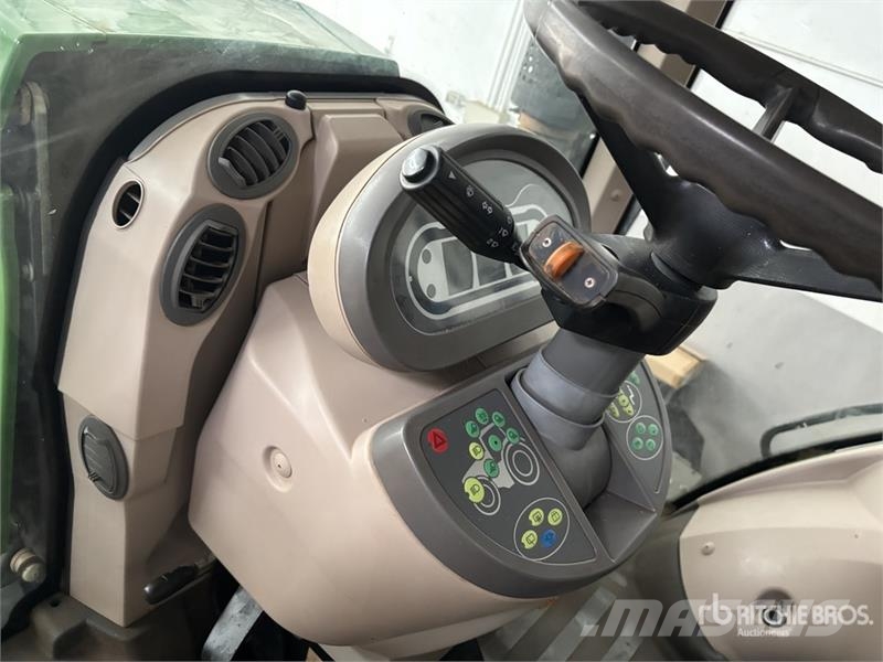 Fendt 939 Vario 4WD Tractor Трактори