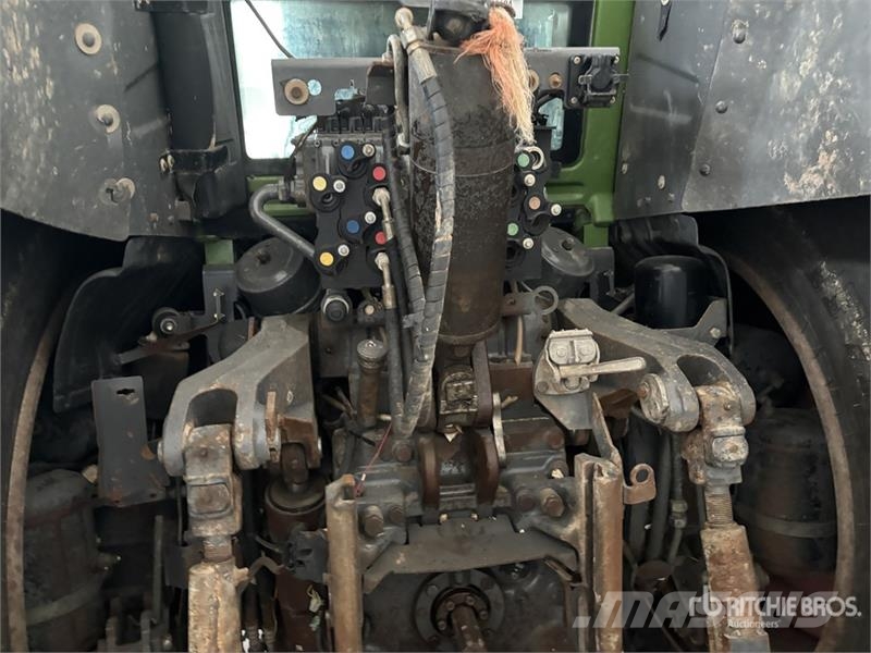 Fendt 939 Vario 4WD Tractor Трактори