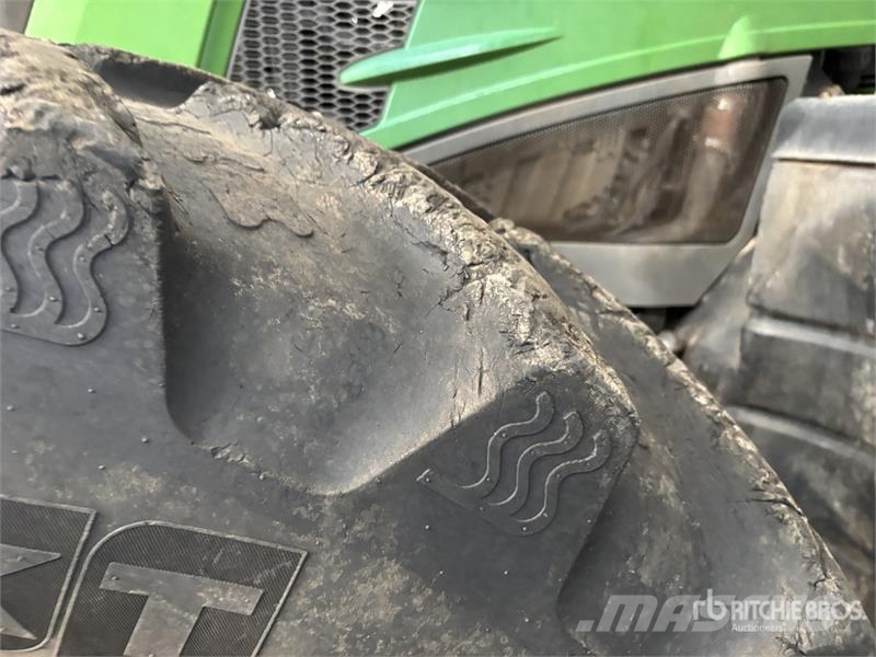 Fendt 939 Vario 4WD Tractor Трактори