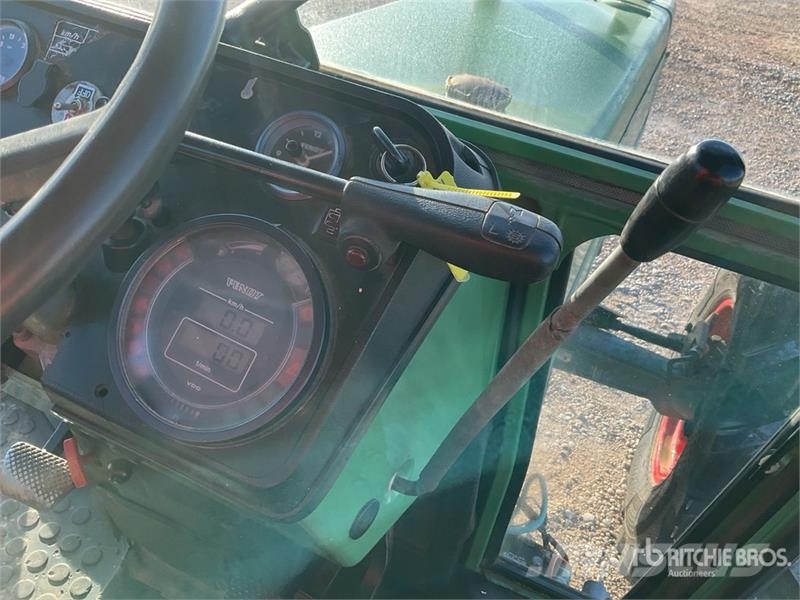 Fendt Farmer 311LSA 4WD Tractor الجرارات