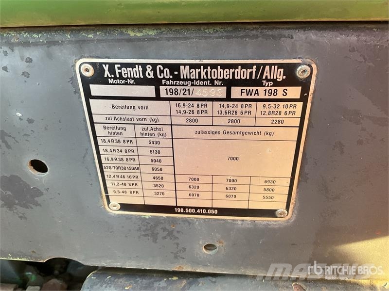 Fendt Farmer 311LSA 4WD Tractor الجرارات