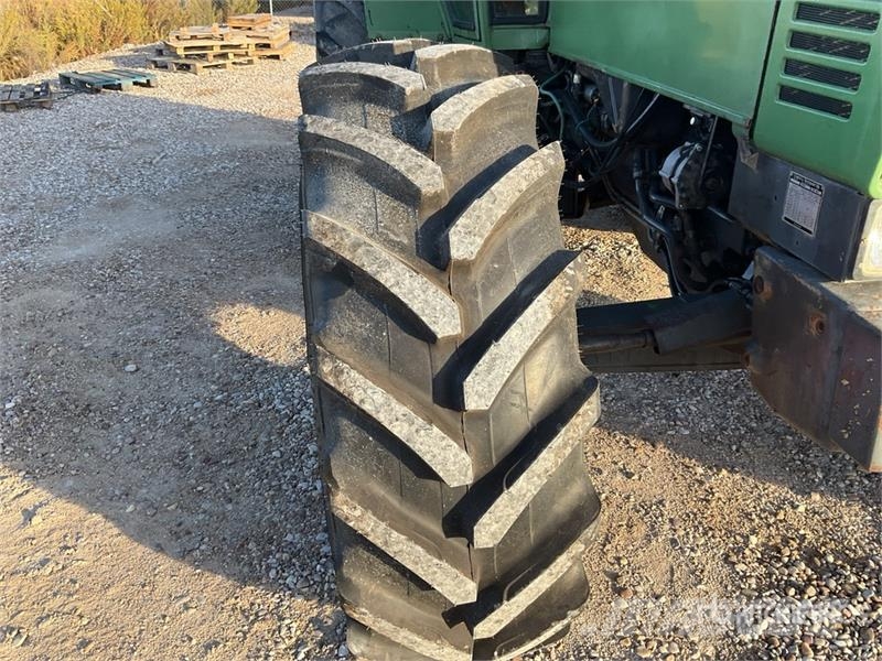 Fendt Farmer 311LSA 4WD Tractor الجرارات