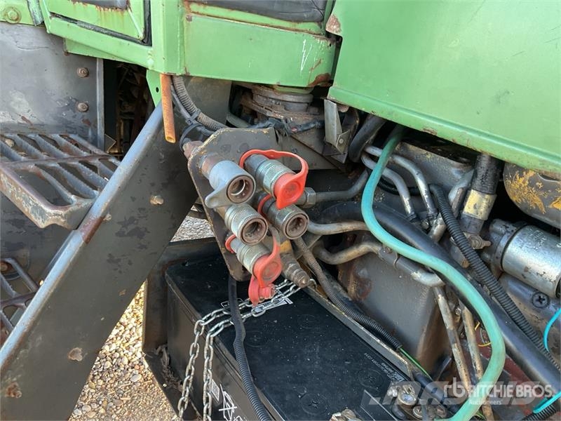 Fendt Farmer 311LSA 4WD Tractor الجرارات