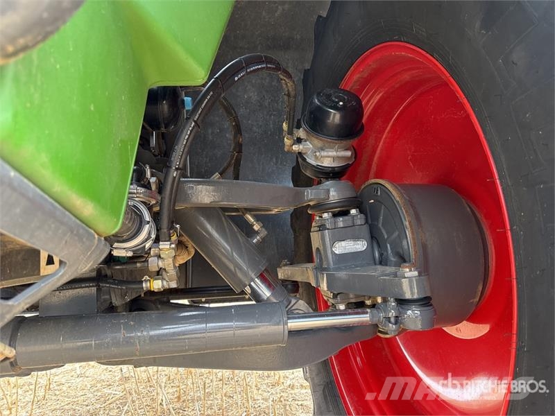 Fendt Rogator 355 الرشاشات