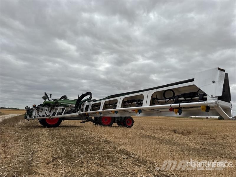 Fendt Rogator 355 الرشاشات