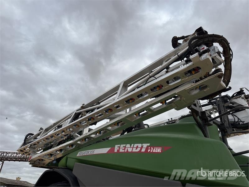 Fendt Rogator 355 الرشاشات