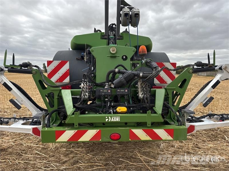 Fendt Rogator 355 الرشاشات