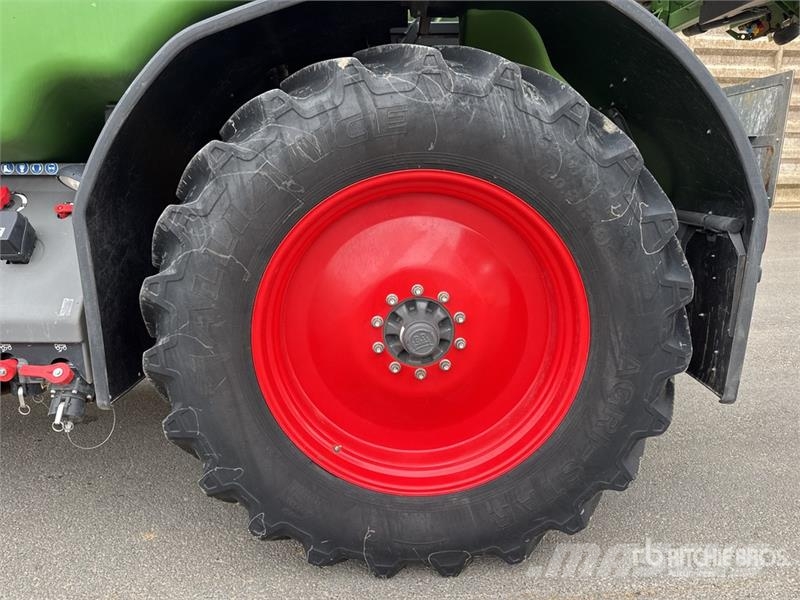 Fendt Rogator 355 الرشاشات