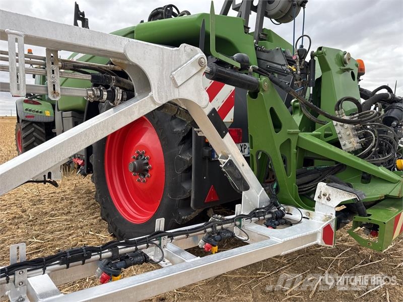 Fendt Rogator 355 الرشاشات