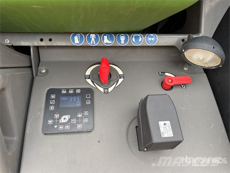 Fendt Rogator 355 الرشاشات