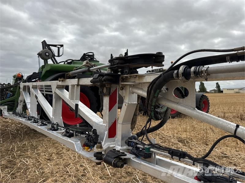Fendt Rogator 355 الرشاشات