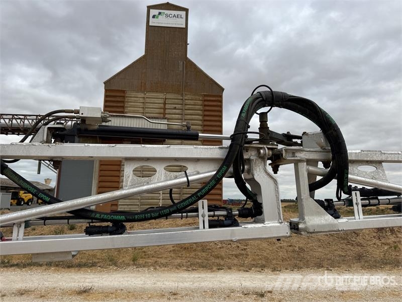 Fendt Rogator 355 الرشاشات