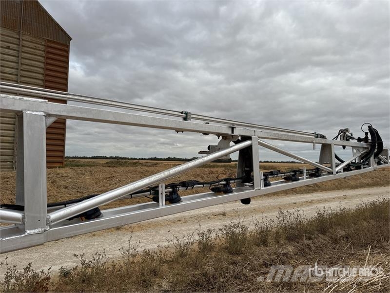Fendt Rogator 355 Pulveristeur Traine 36 m S/A Pull-Type Vlečne škropilnice