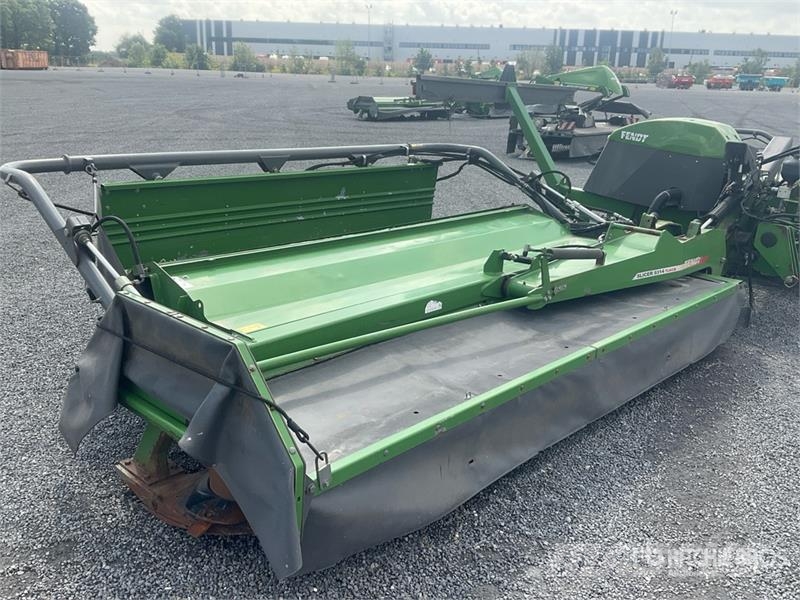 Fendt Slicer 9314 TLKCB 9300 mm with Swath conveyor Disc Niidukid