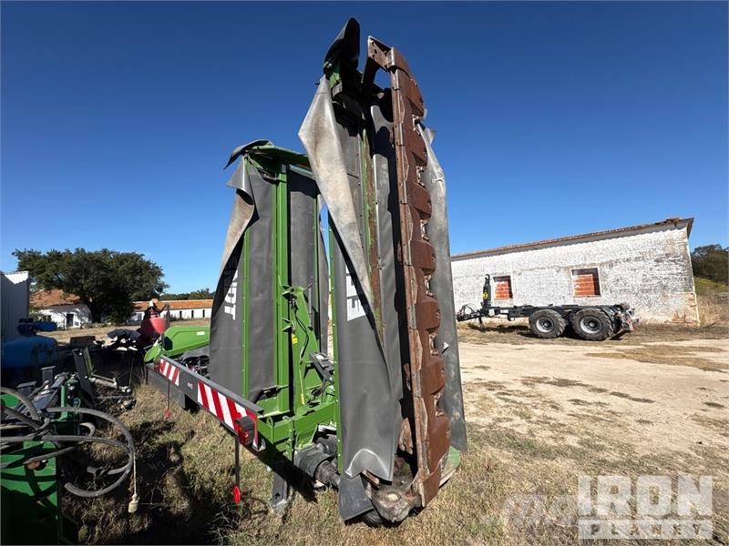 Fendt SLICER 991 TL 7000 mm 3-Point Hitch Doble Butterfl Kosiarki