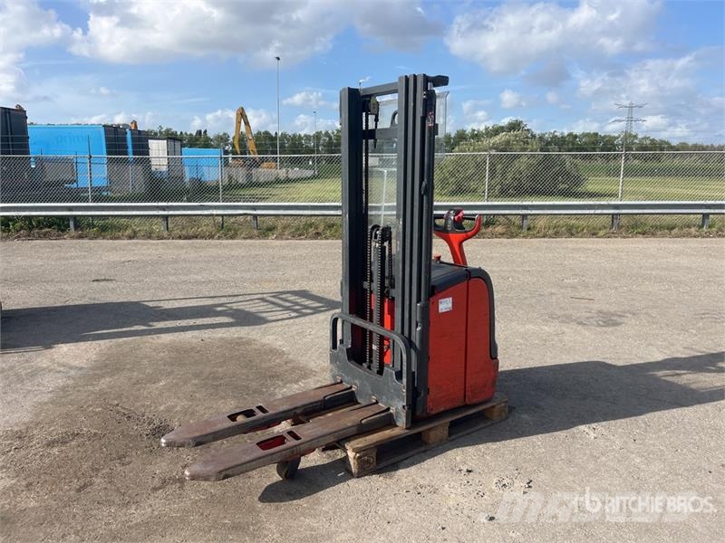 Fenwick-Linde L16 Electric Stacker Samopogonski ručni viljuškari