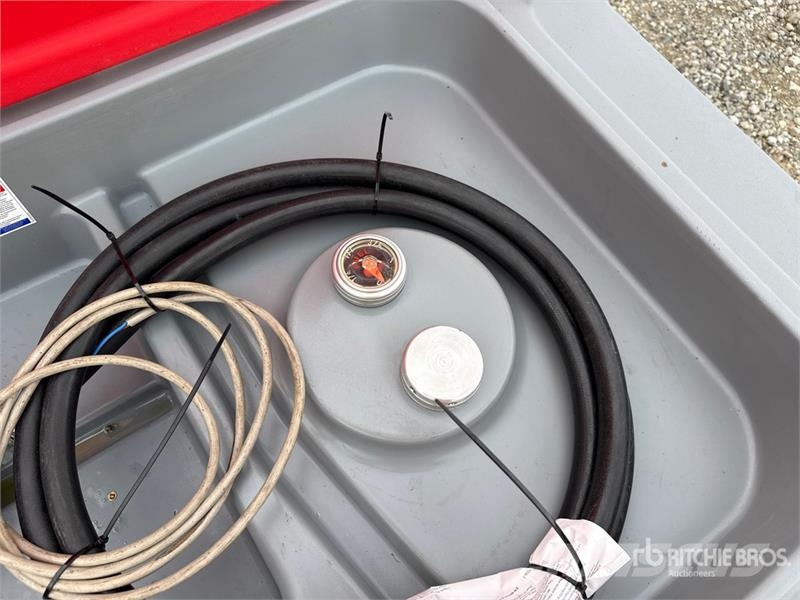  Fenzi G7P 440 Fuel Tank صهاريج الوقود والصهاريج الإضافية