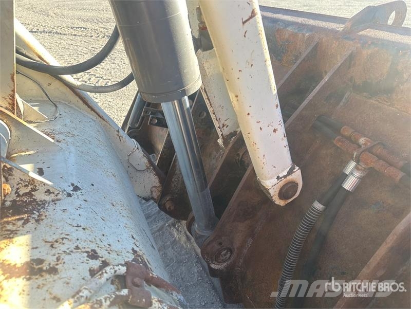Fermec 860 Backhoe loaders