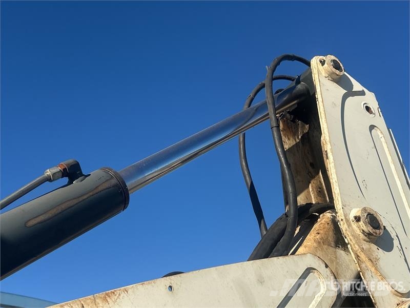 Fermec 860 Backhoe loaders