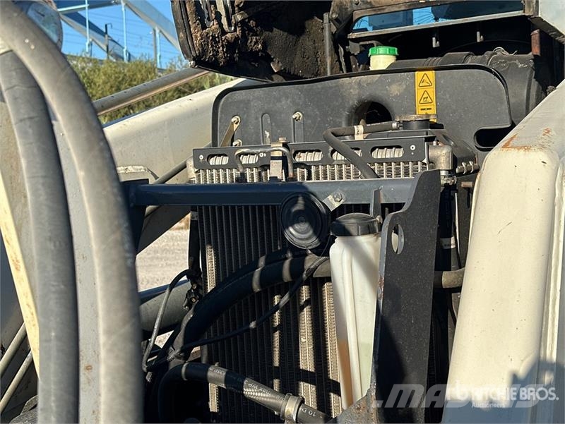 Fermec 860 Backhoe loaders