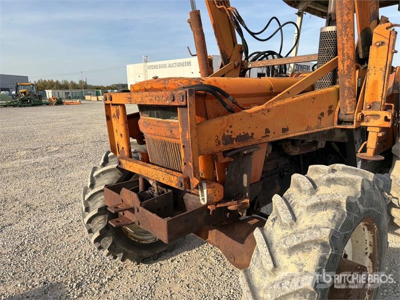 Fiat 1000 Super 4WD Tractor Трактори