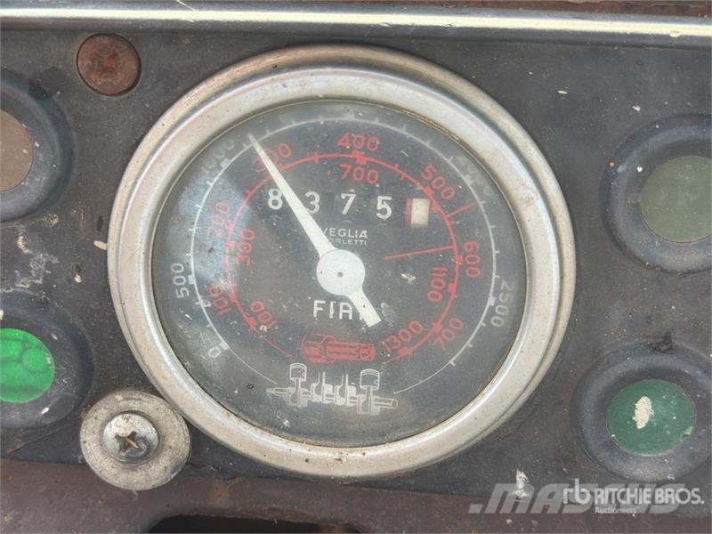 Fiat 1000 Super 4WD Tractor Трактори